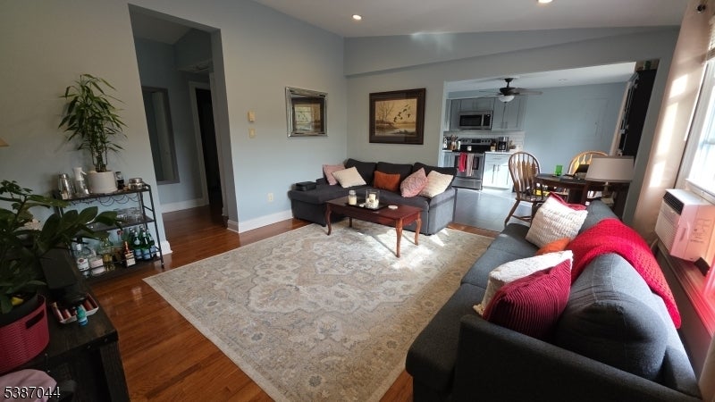 3 Prospect St, Mount Arlington Boro