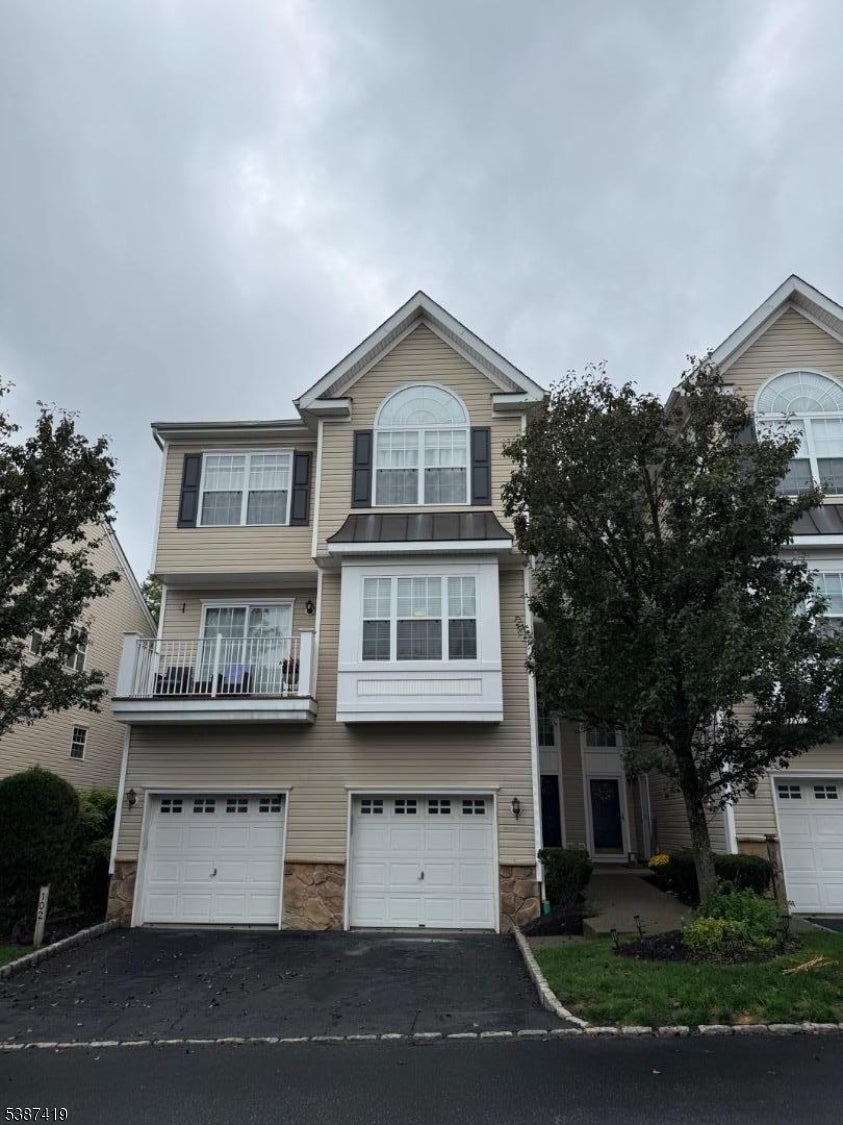 Photo of Listing #3989152