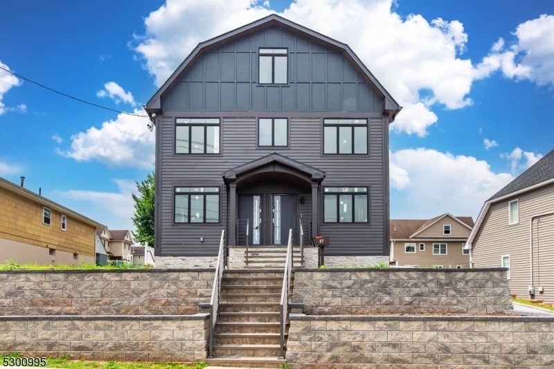 Photo of Listing #3989365