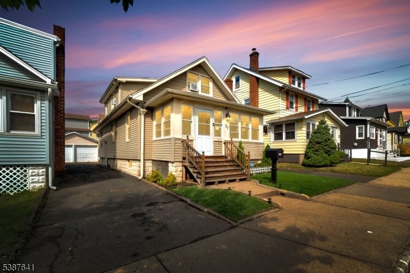 Photo of Listing #3989443