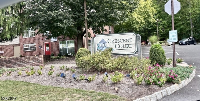 Photo of Listing #3989555