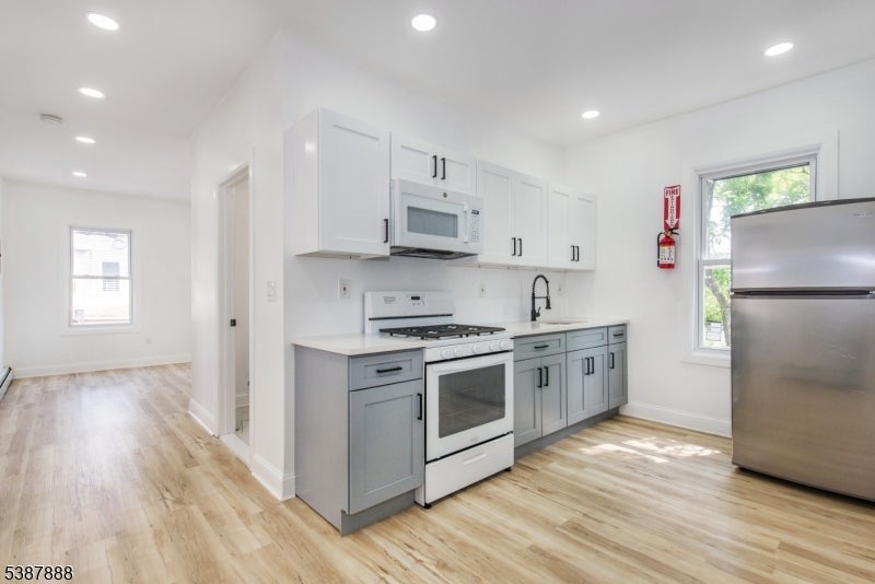 Photo of Listing #3989631