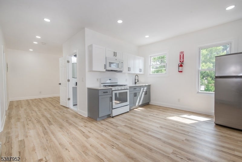 Photo of Listing #3989659