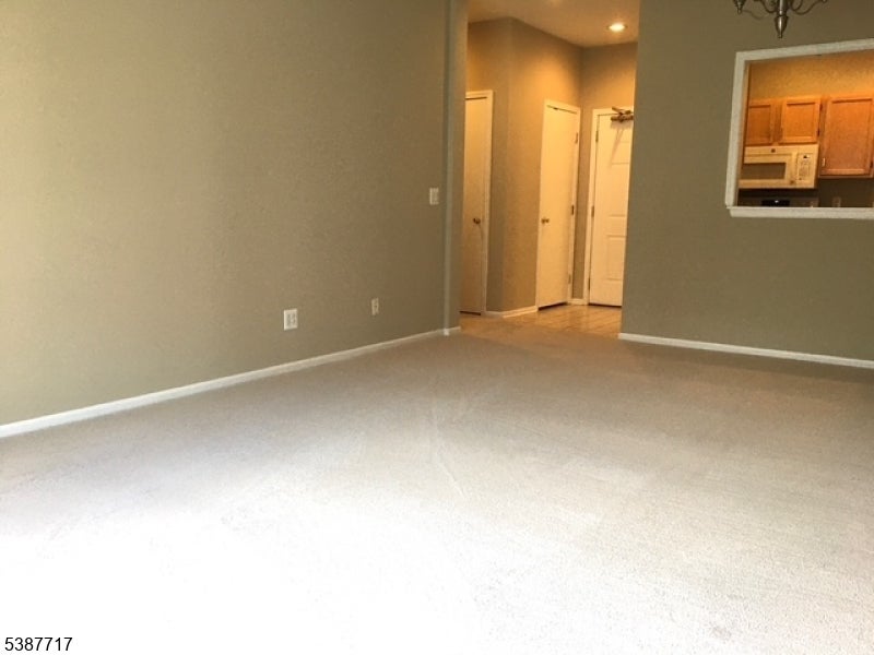 Photo of Listing #3989730