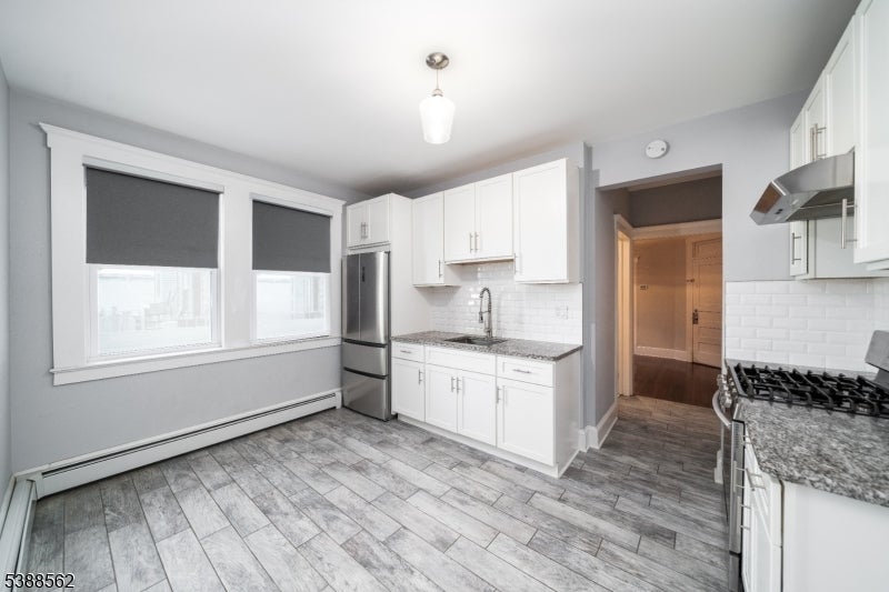 Photo of Listing #3990152