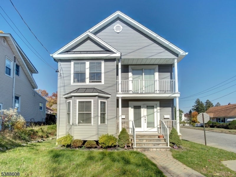Photo of Listing #3990492