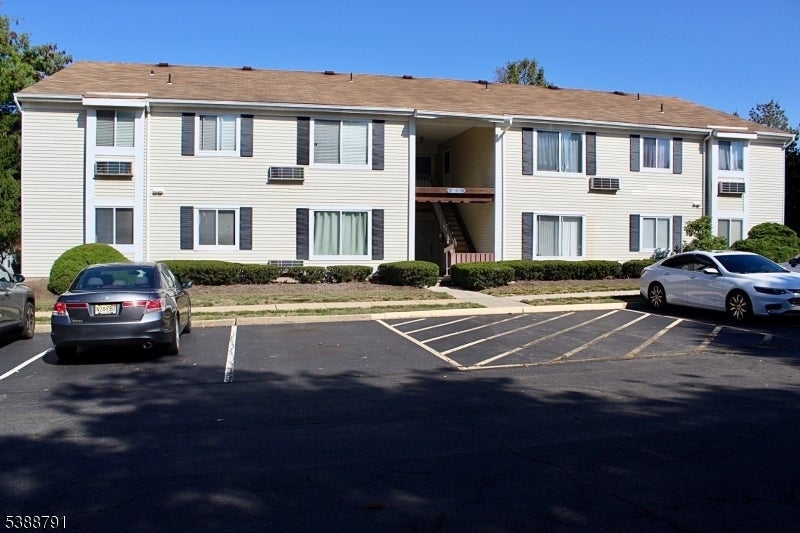 70 Eton Way, Franklin Twp.