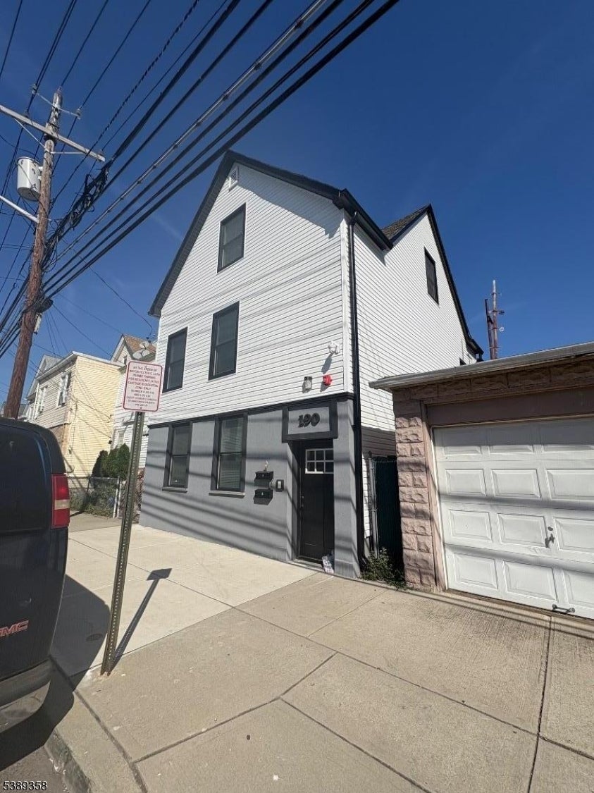 Photo of Listing #3990886