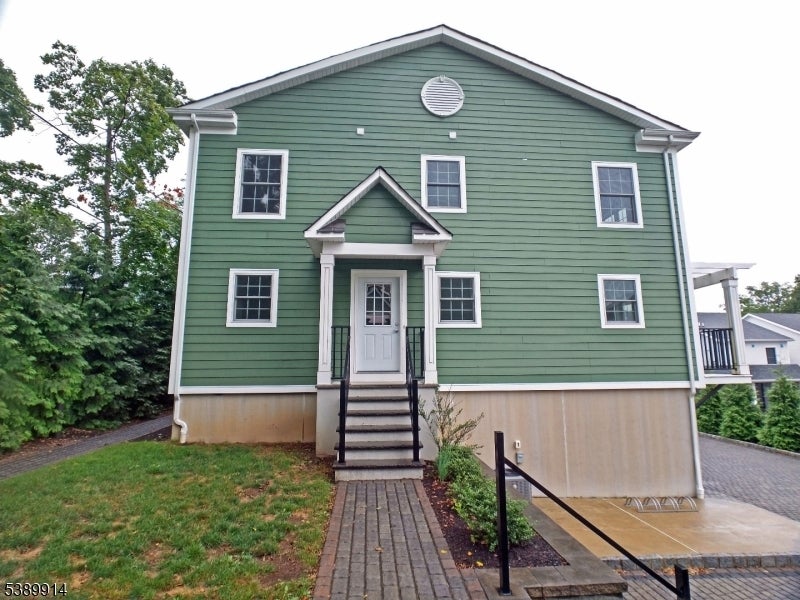 Photo of Listing #3991318