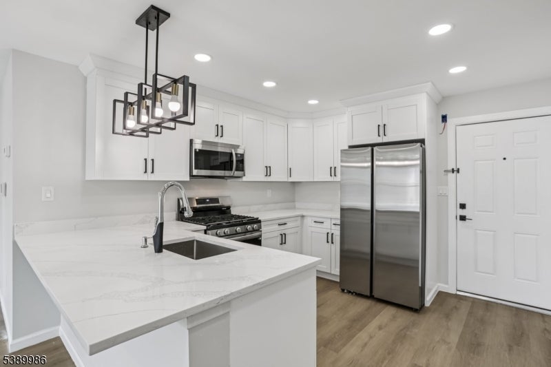 Photo of Listing #3991367