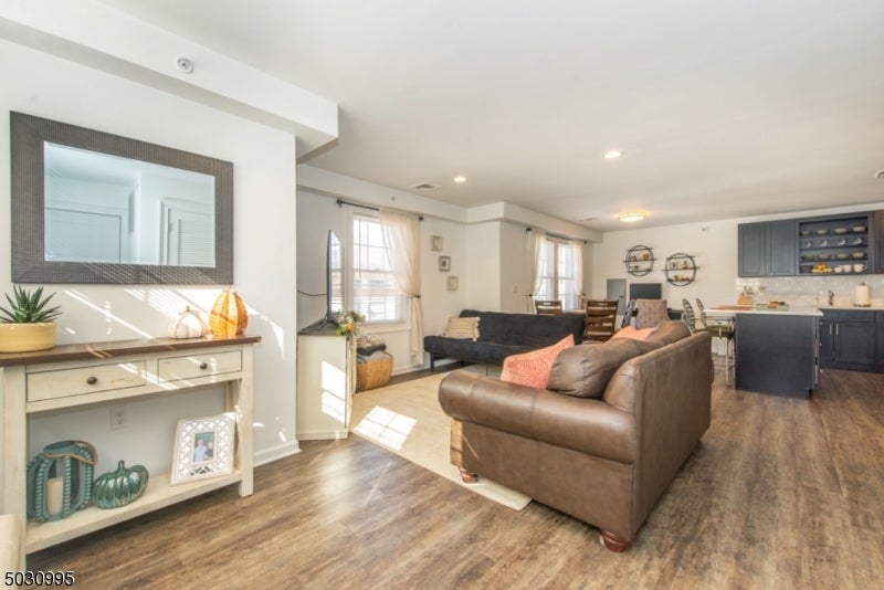 Photo of Listing #3991394