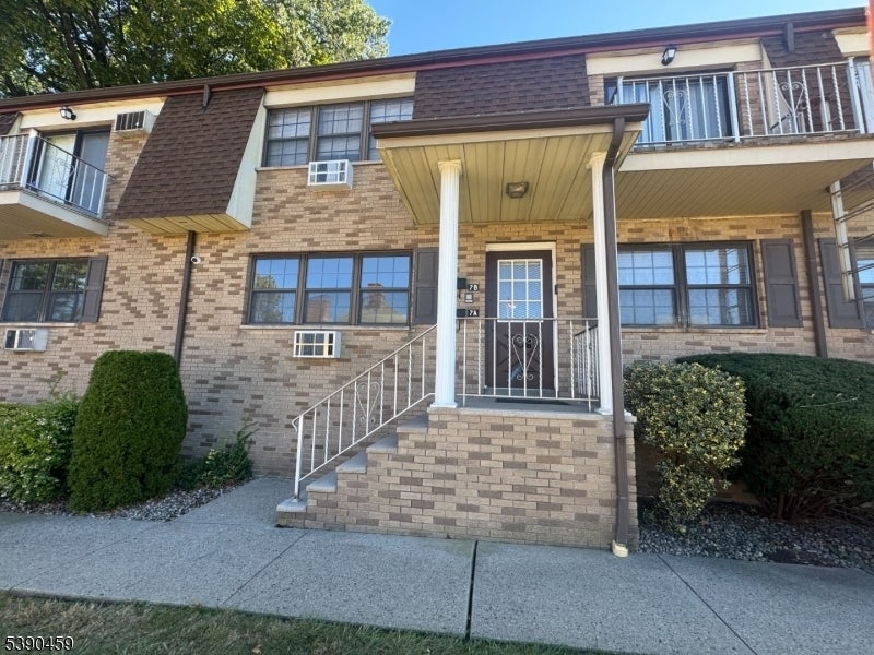 Photo of Listing #3991843