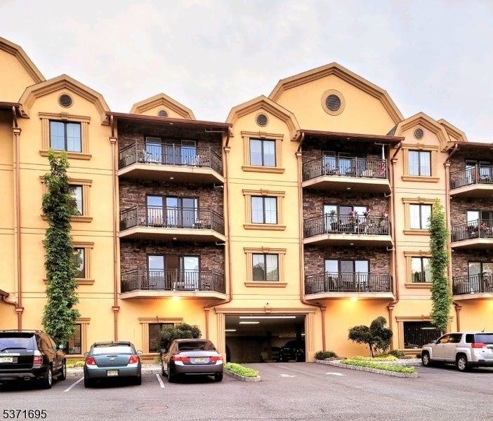 Photo of Listing #3991854