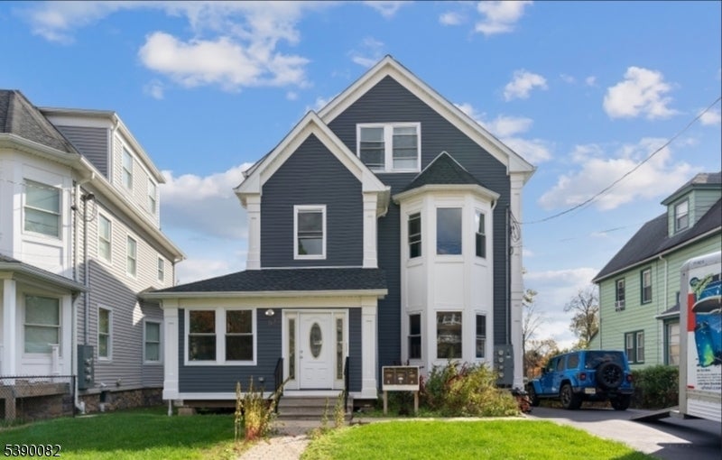 Photo of Listing #3991910