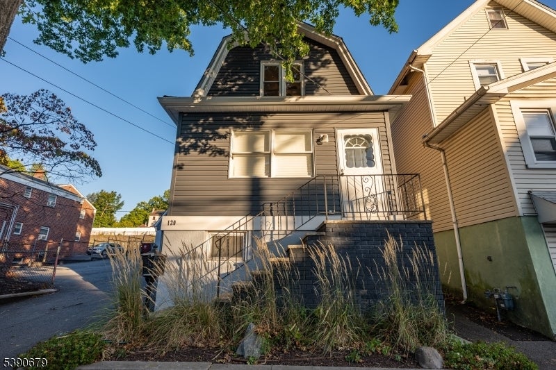 Photo of Listing #3992079