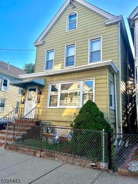 Photo of Listing #3992713