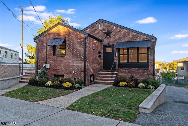 218 Corabelle Avenue, Lodi Boro