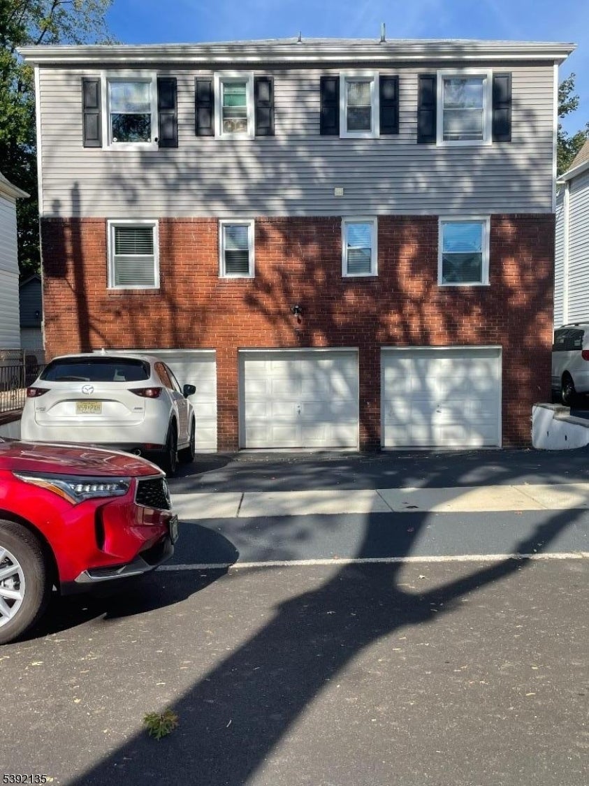 Photo of Listing #3993314