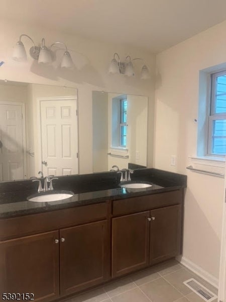 Photo of Listing #3993324