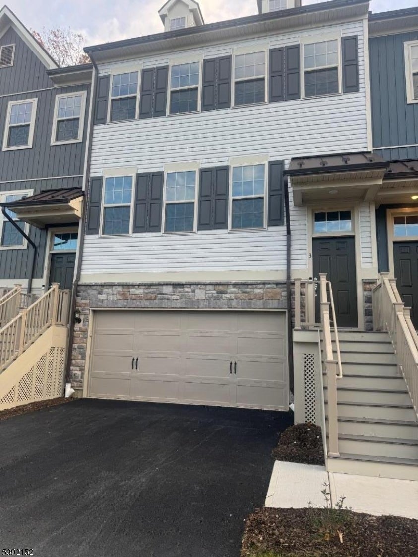 Photo of Listing #3993324