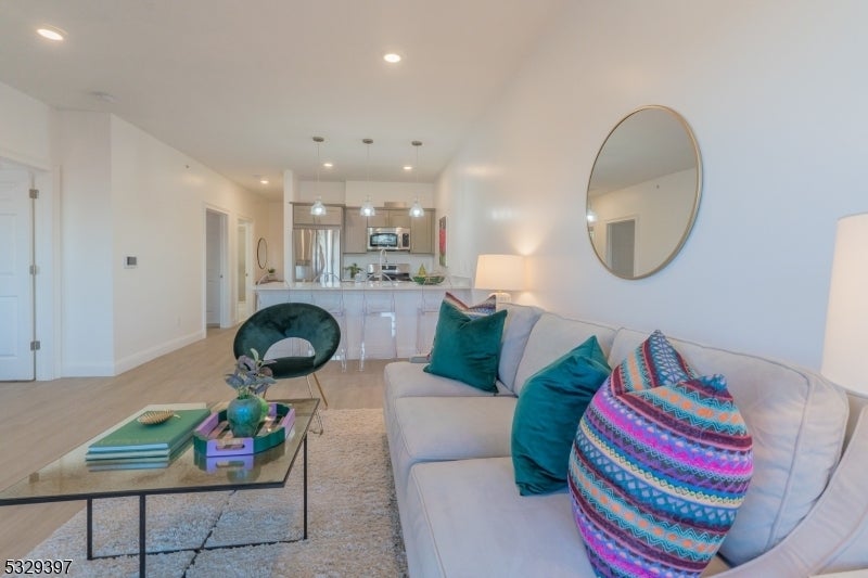 Photo of Listing #3993519