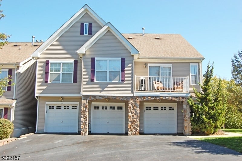 Photo of Listing #3993560
