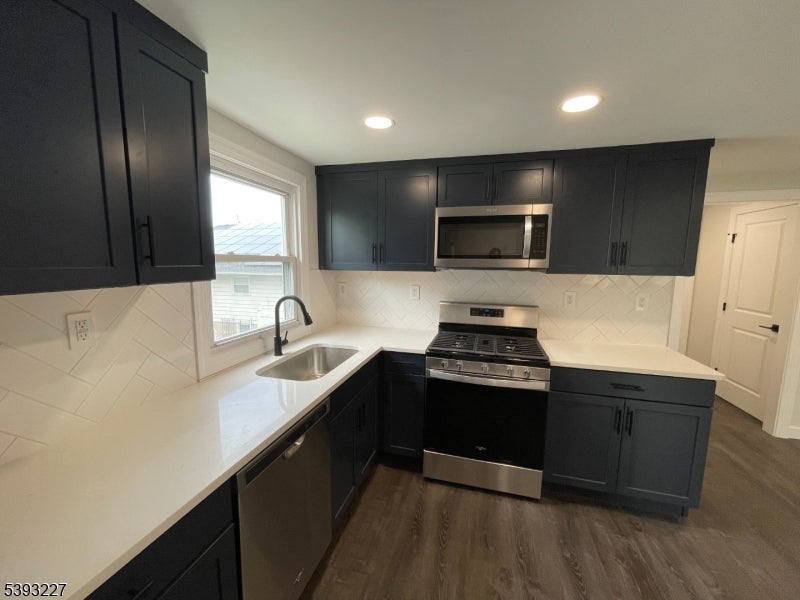 Photo of Listing #3994216