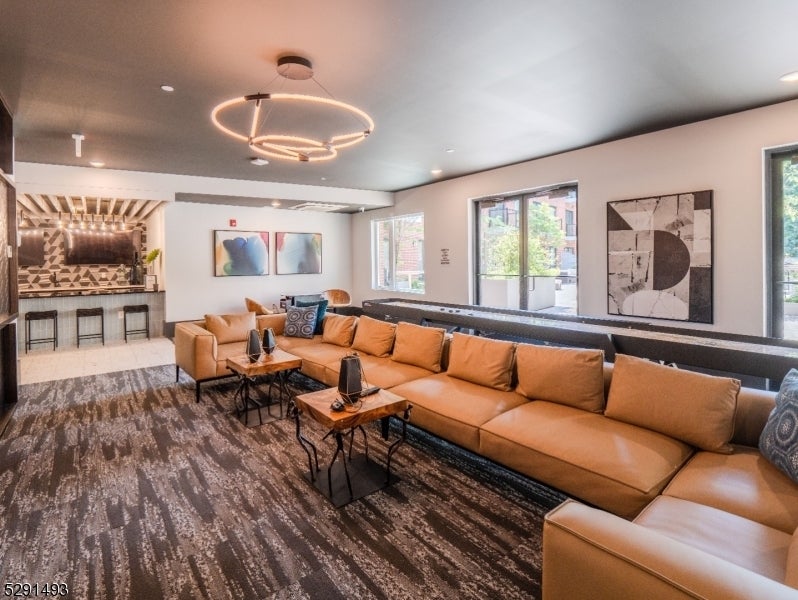 Photo of Listing #3994243