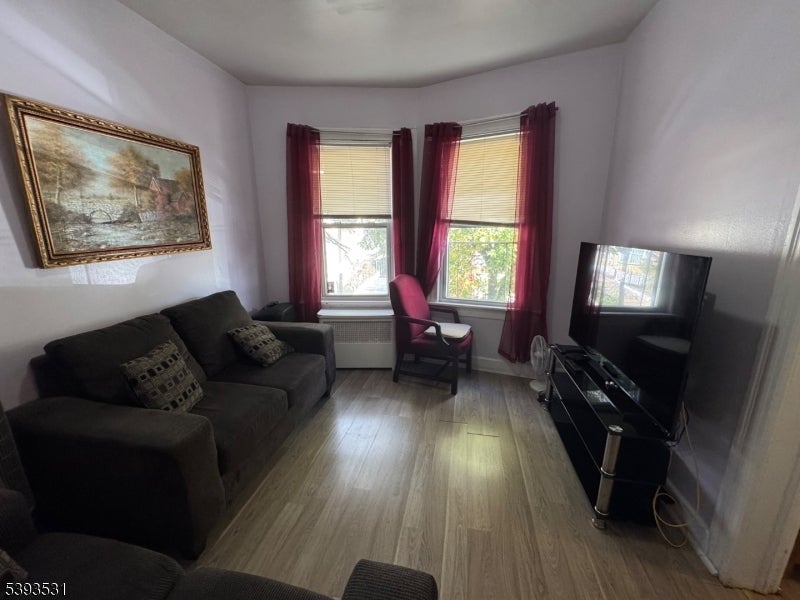 Photo of Listing #3994542