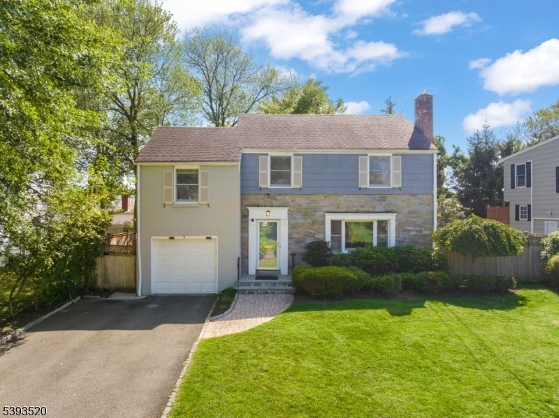 4 Meadowbrook Rd, Millburn Twp.