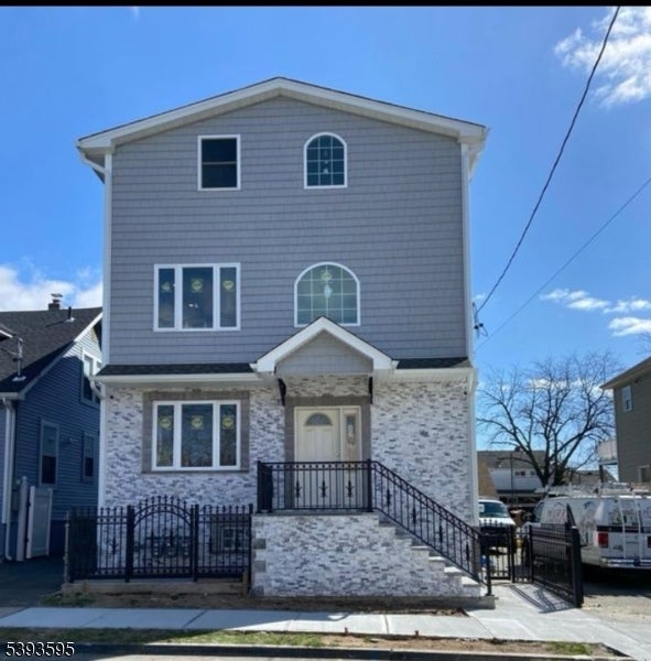 Photo of Listing #3994596