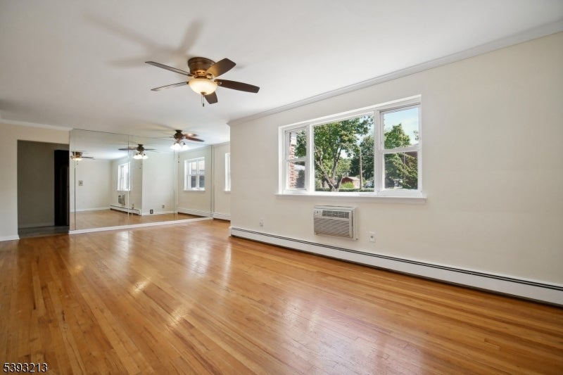 Photo of Listing #3994703