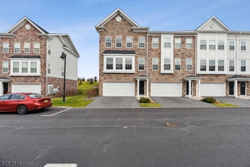 Photo of Listing #3994882