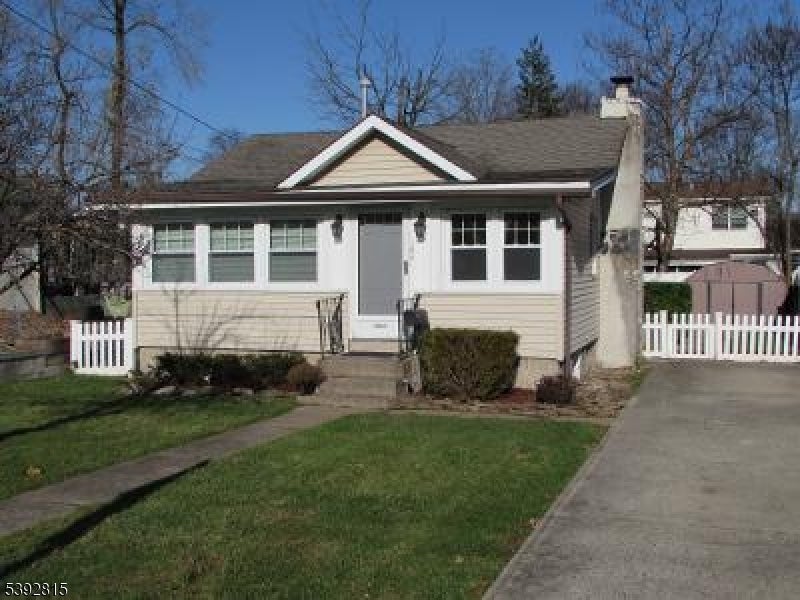 164 Hiawatha Boulevard, Parsippany-Troy Hills Twp.