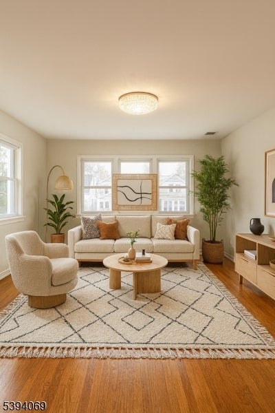 Photo of Listing #3995037