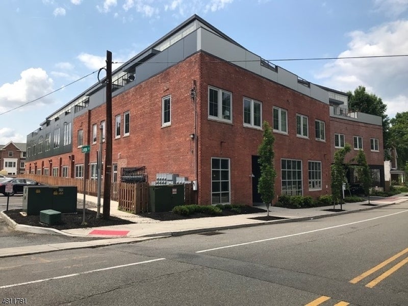 Photo of Listing #3995448