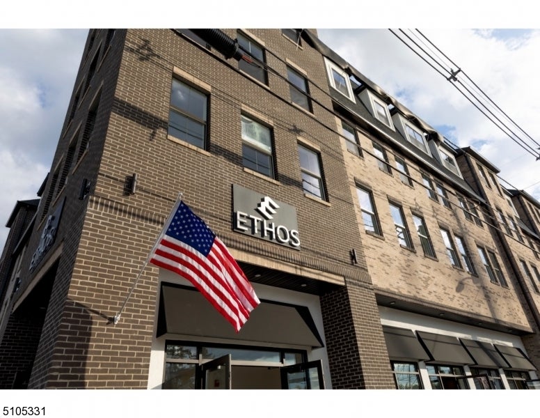 Photo of Listing #3995451