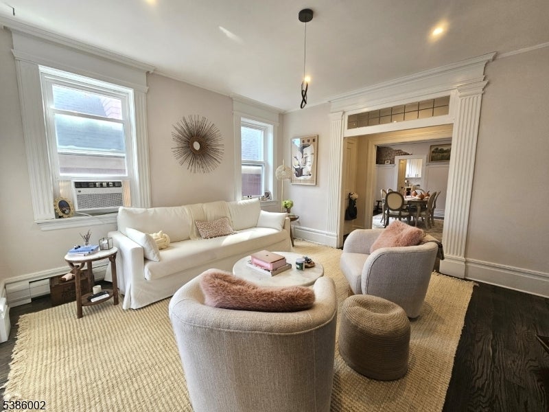 Photo of Listing #3995531