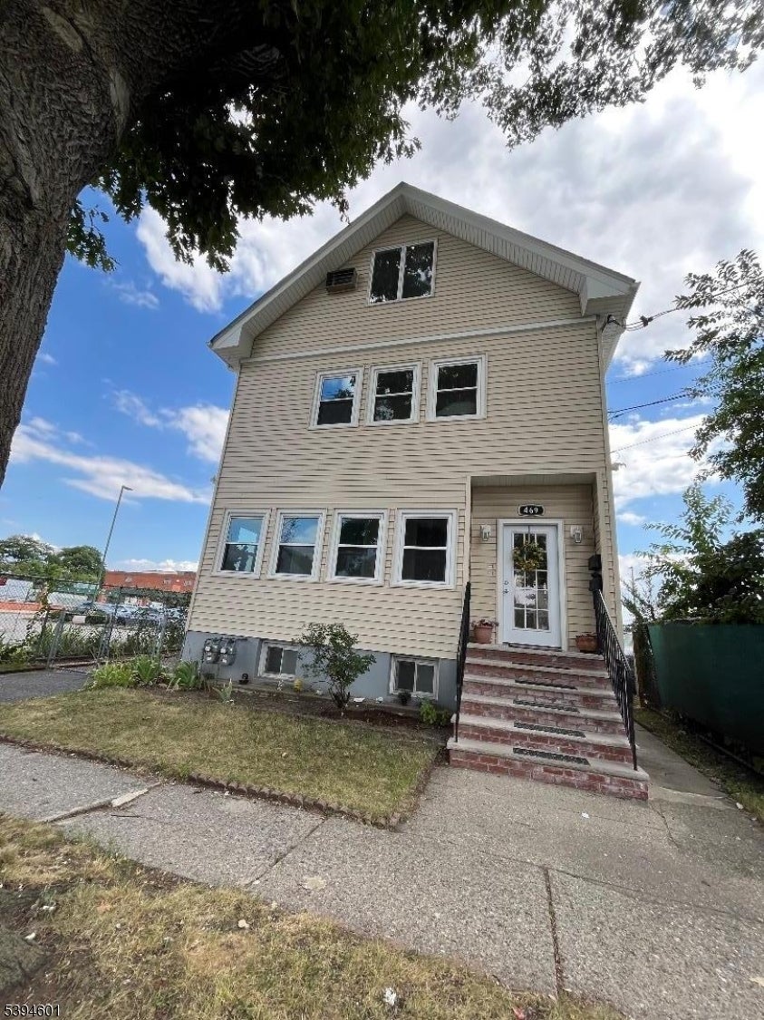 Photo of Listing #3995754