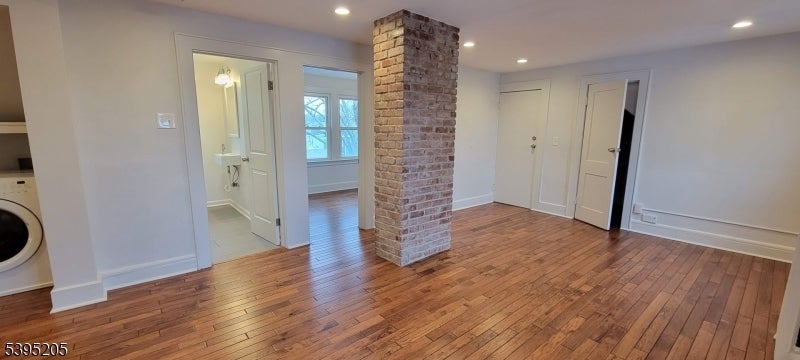 Photo of Listing #3996098