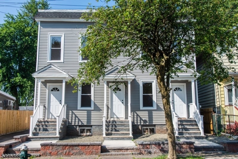 Photo of Listing #3996108