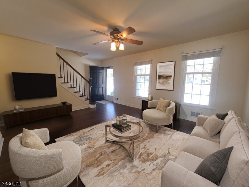 Photo of Listing #3996288