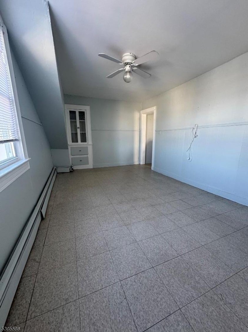 Photo of Listing #3996309