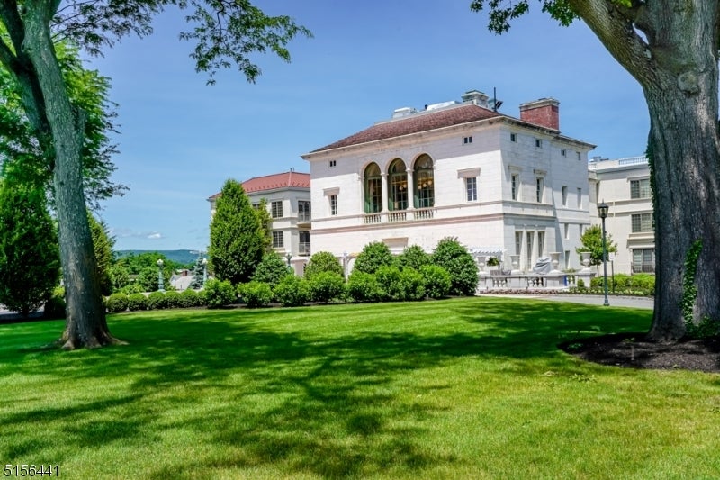 110 South St Apt 205, Morristown Town