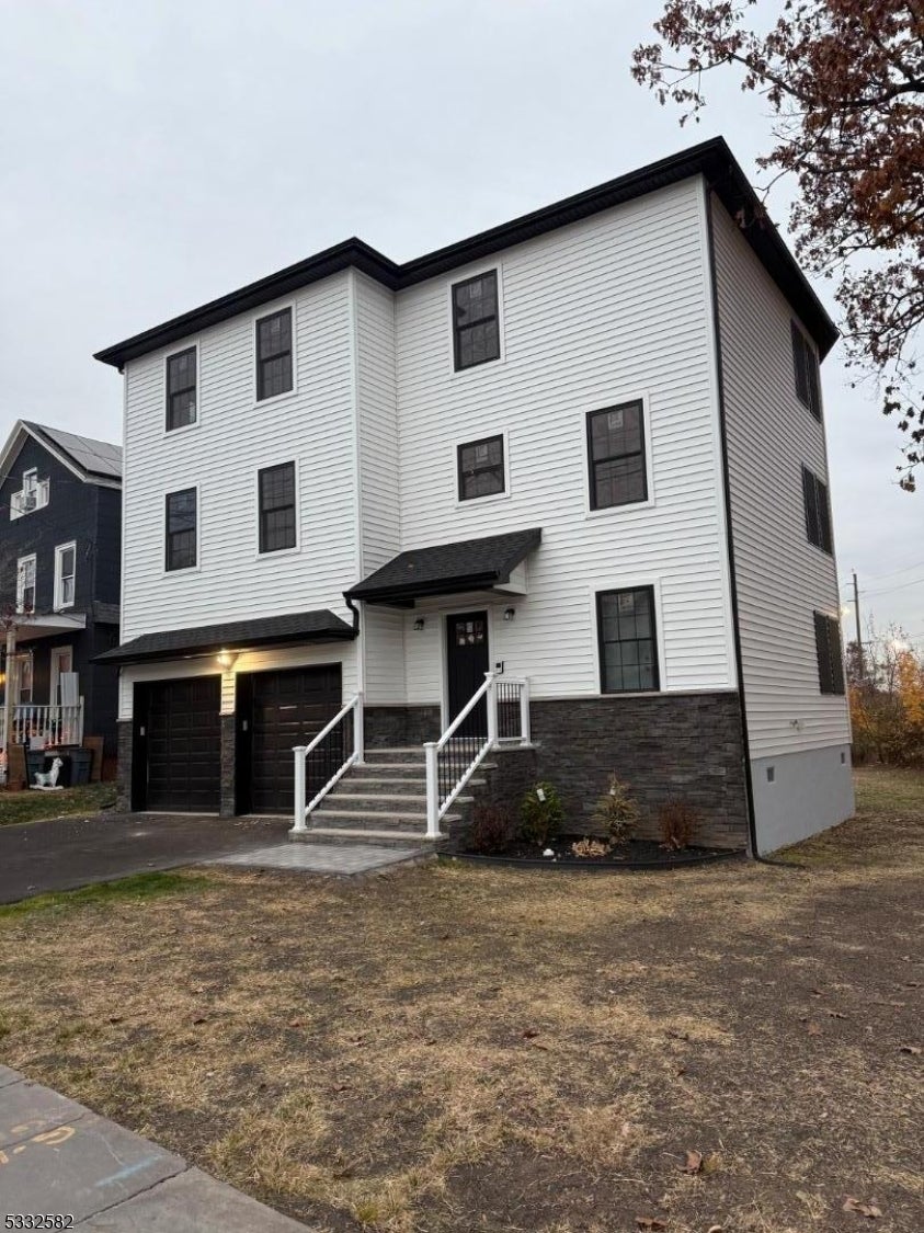 Photo of Listing #3996773