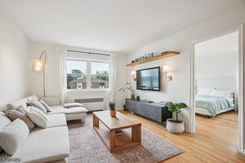 Photo of Listing #3996824