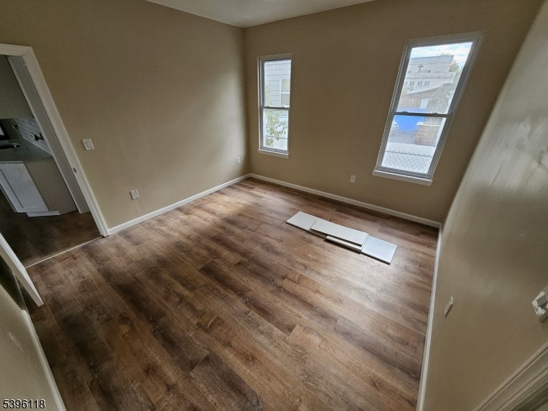 Photo of Listing #3996827