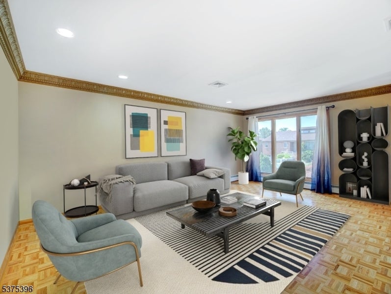 Photo of Listing #3996902