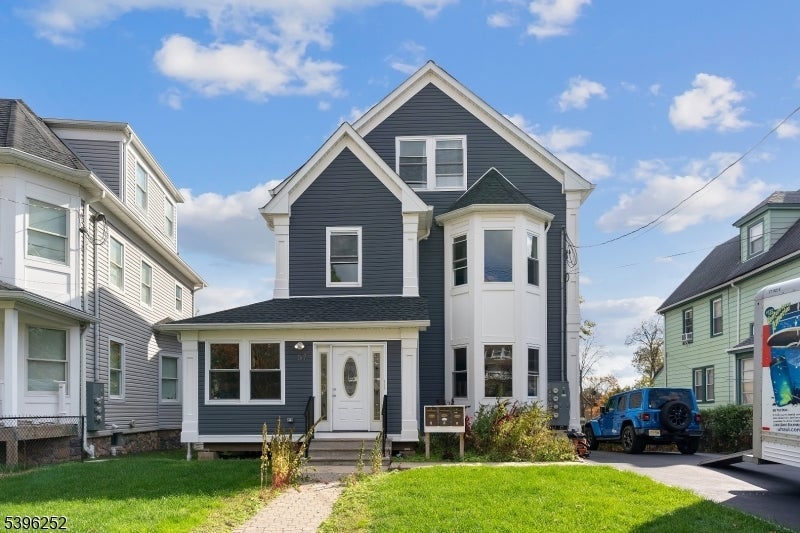 Photo of Listing #3996950