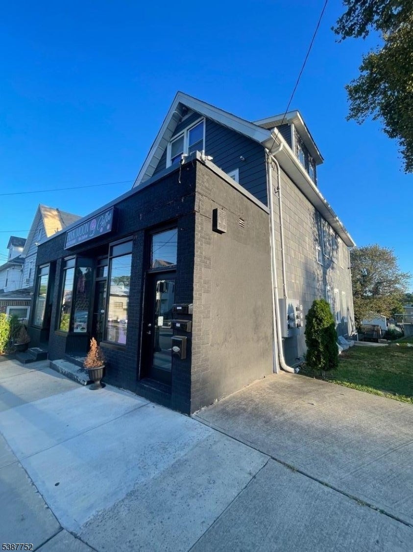 Photo of Listing #3996971